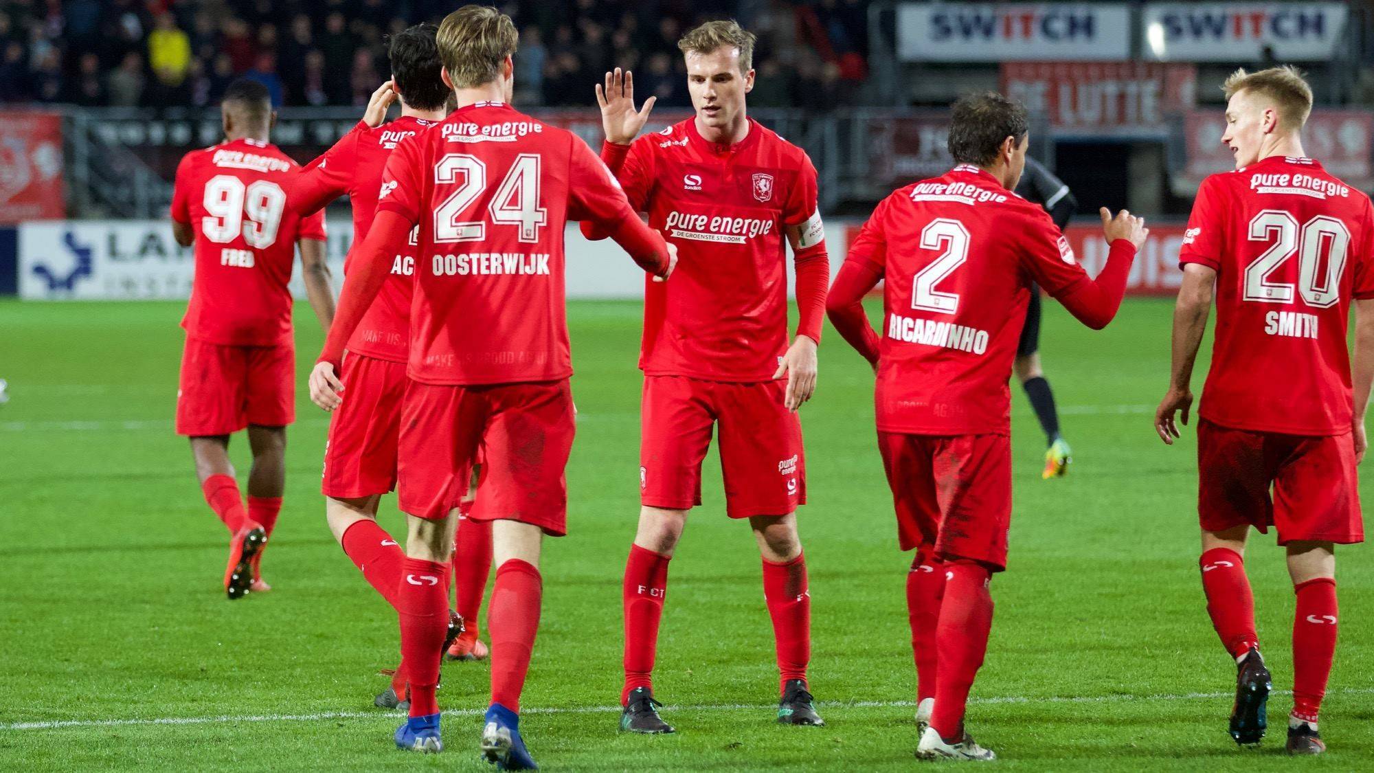 观众们无不 观众们无不