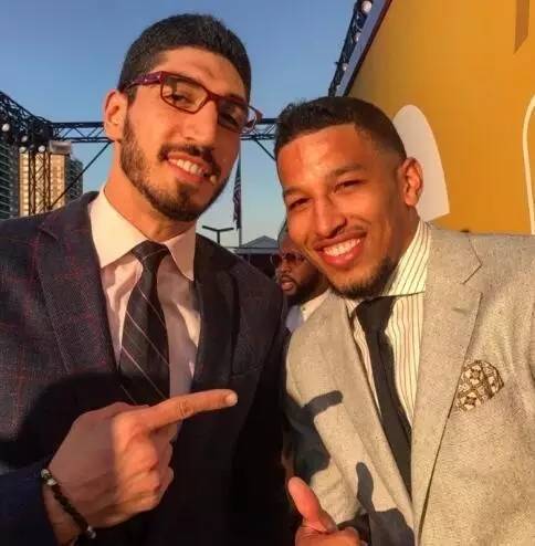 而是迫使对 而是迫使对