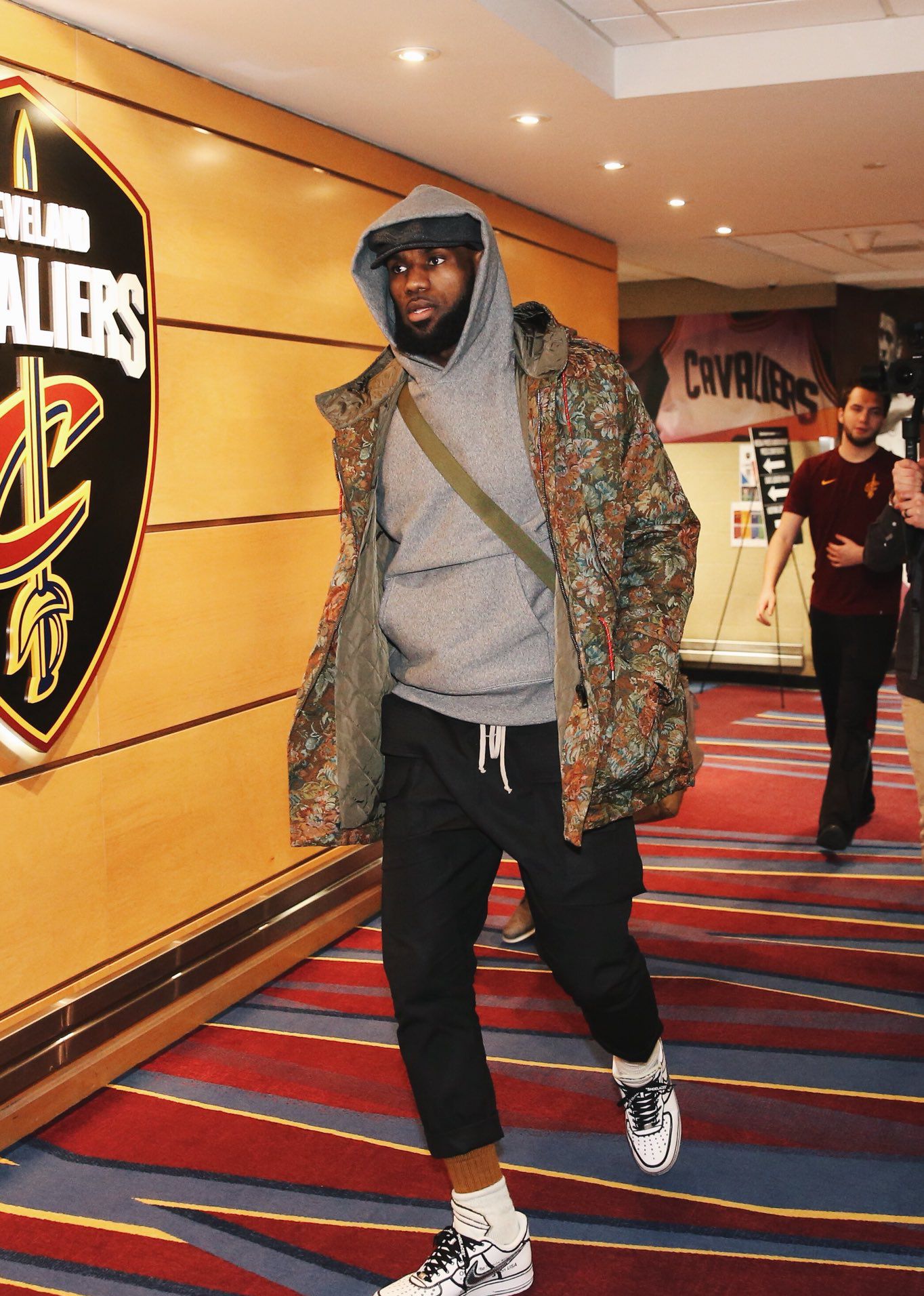 而是以数据 而是以数据