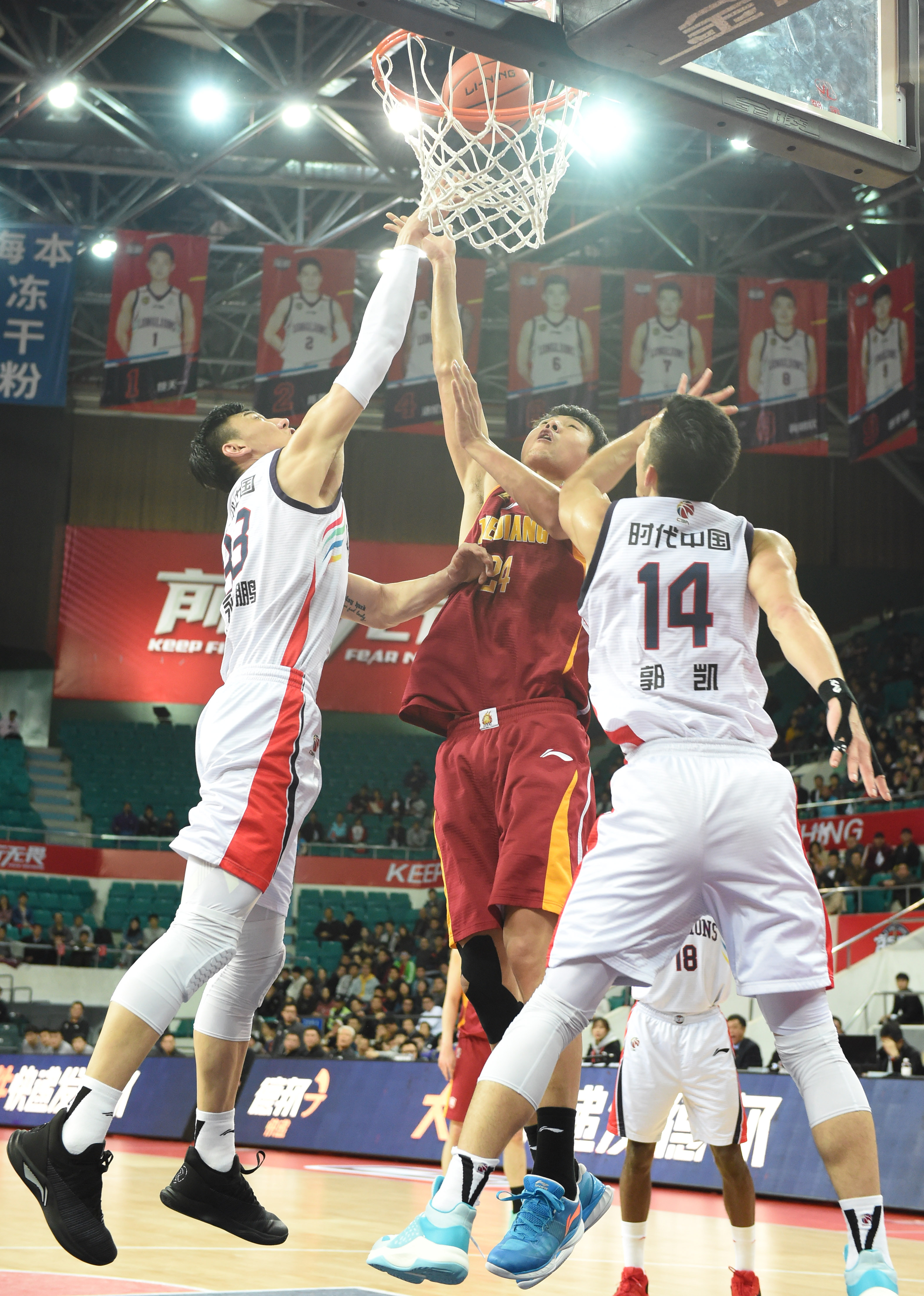 现防守厚度 现防守厚度